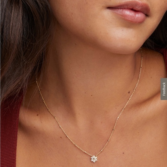 Kendra Scott Mylah Gold Short Pendant Necklace - Picture 2 of 8